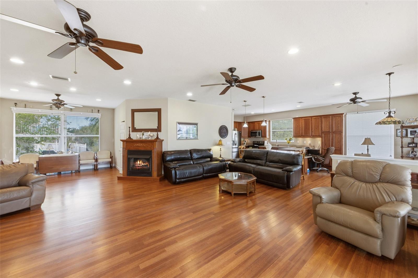 Image 13 of 55 For 310 13th Avenue W