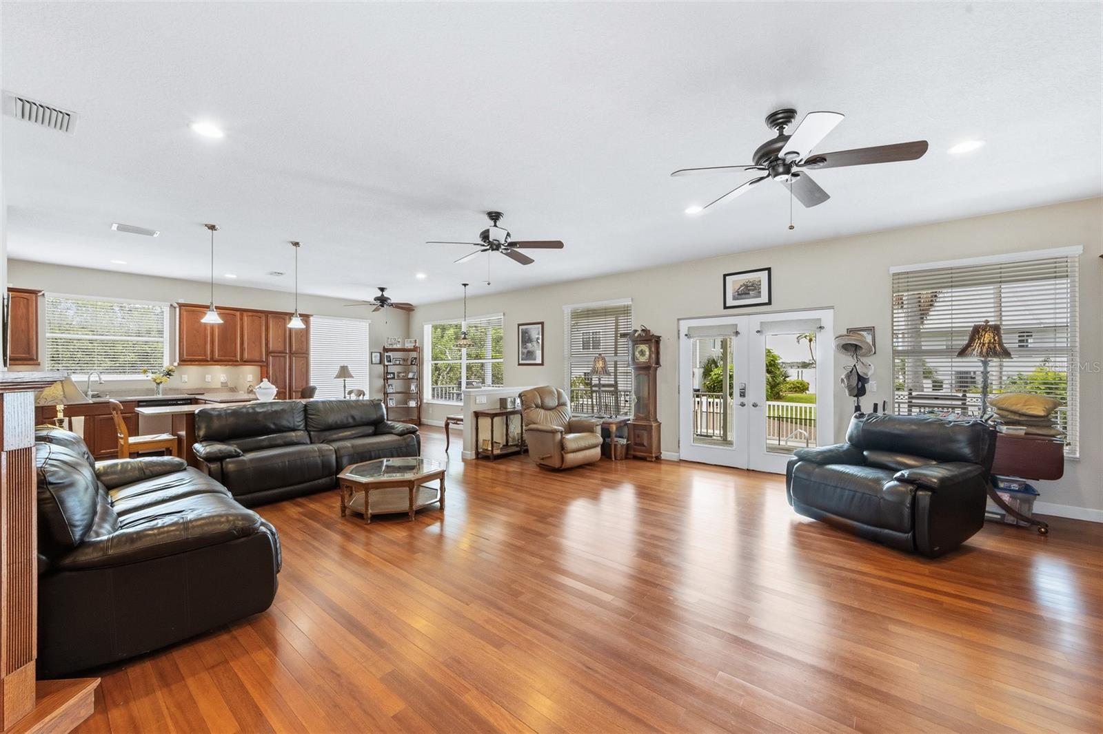 Image 15 of 55 For 310 13th Avenue W
