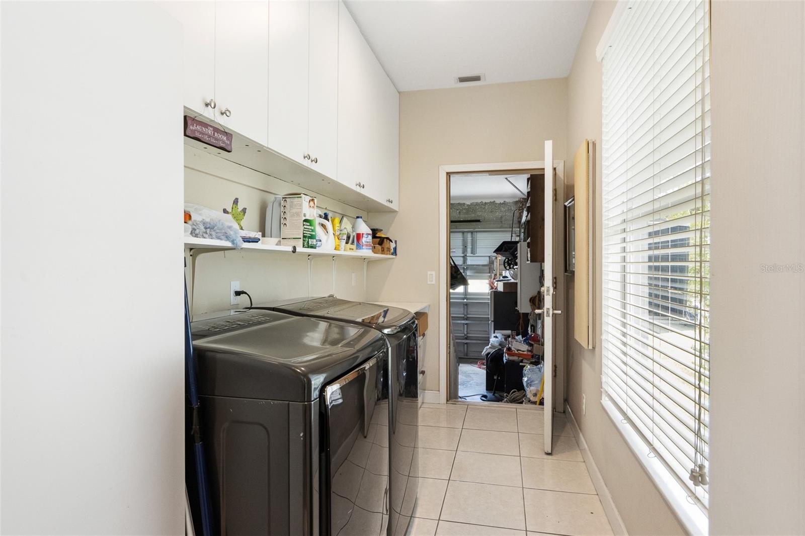 Image 17 of 55 For 310 13th Avenue W