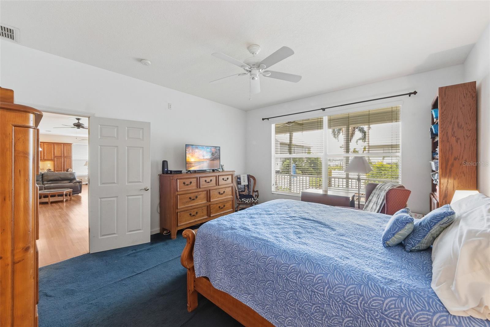 Image 6 of 55 For 310 13th Avenue W