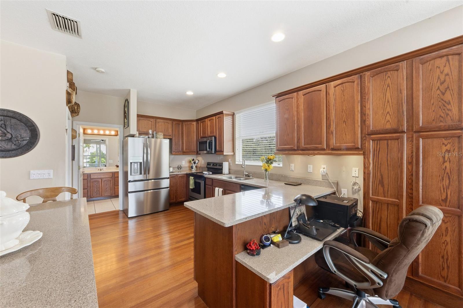 Image 9 of 55 For 310 13th Avenue W