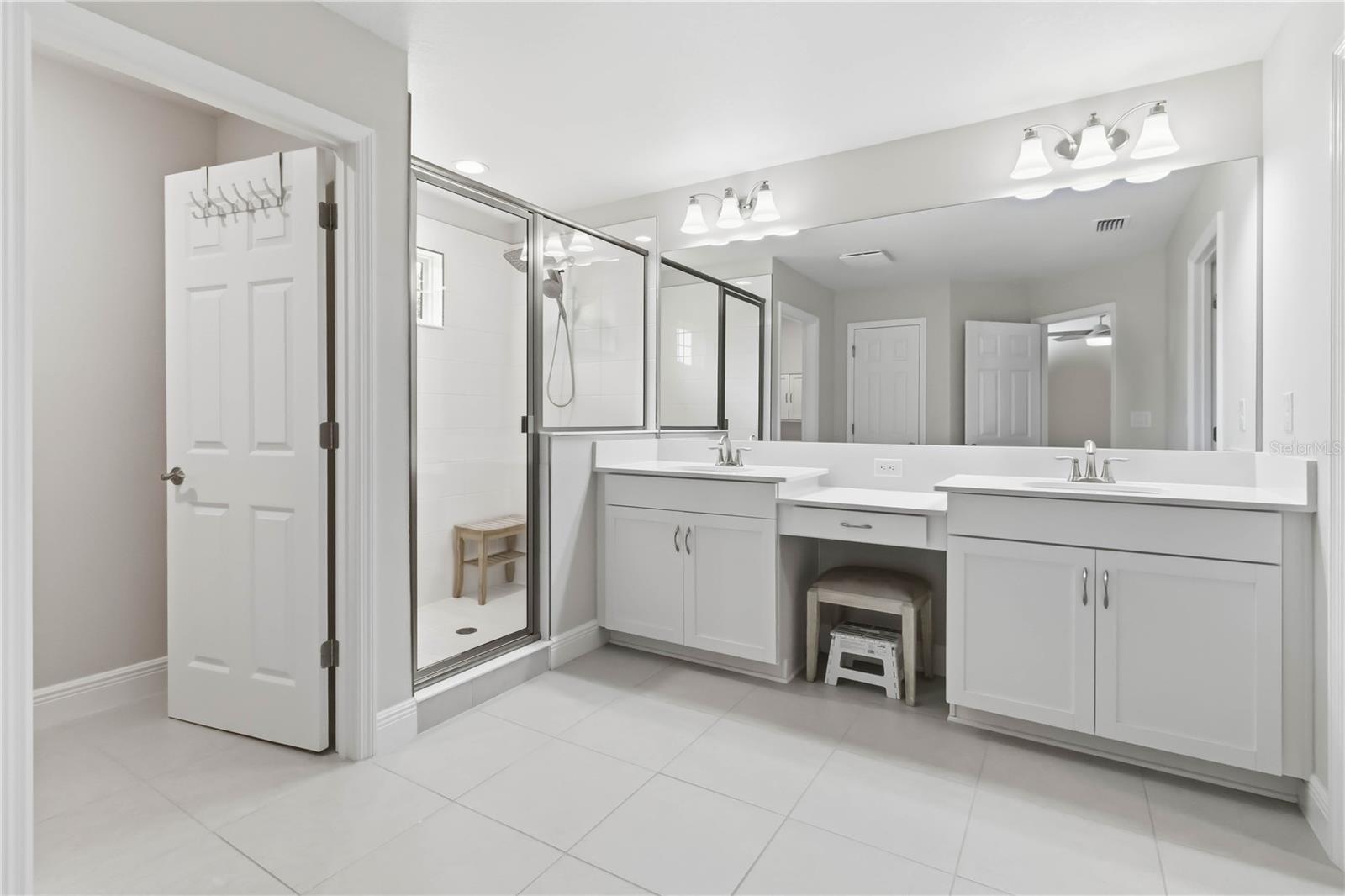 Image 37 of 44 For 14806 Summer Branch Drive