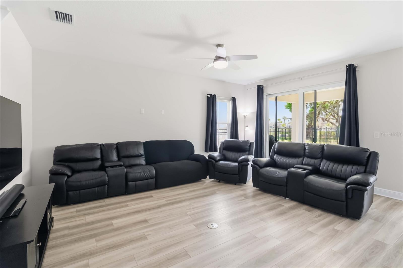 Image 8 of 44 For 14806 Summer Branch Drive