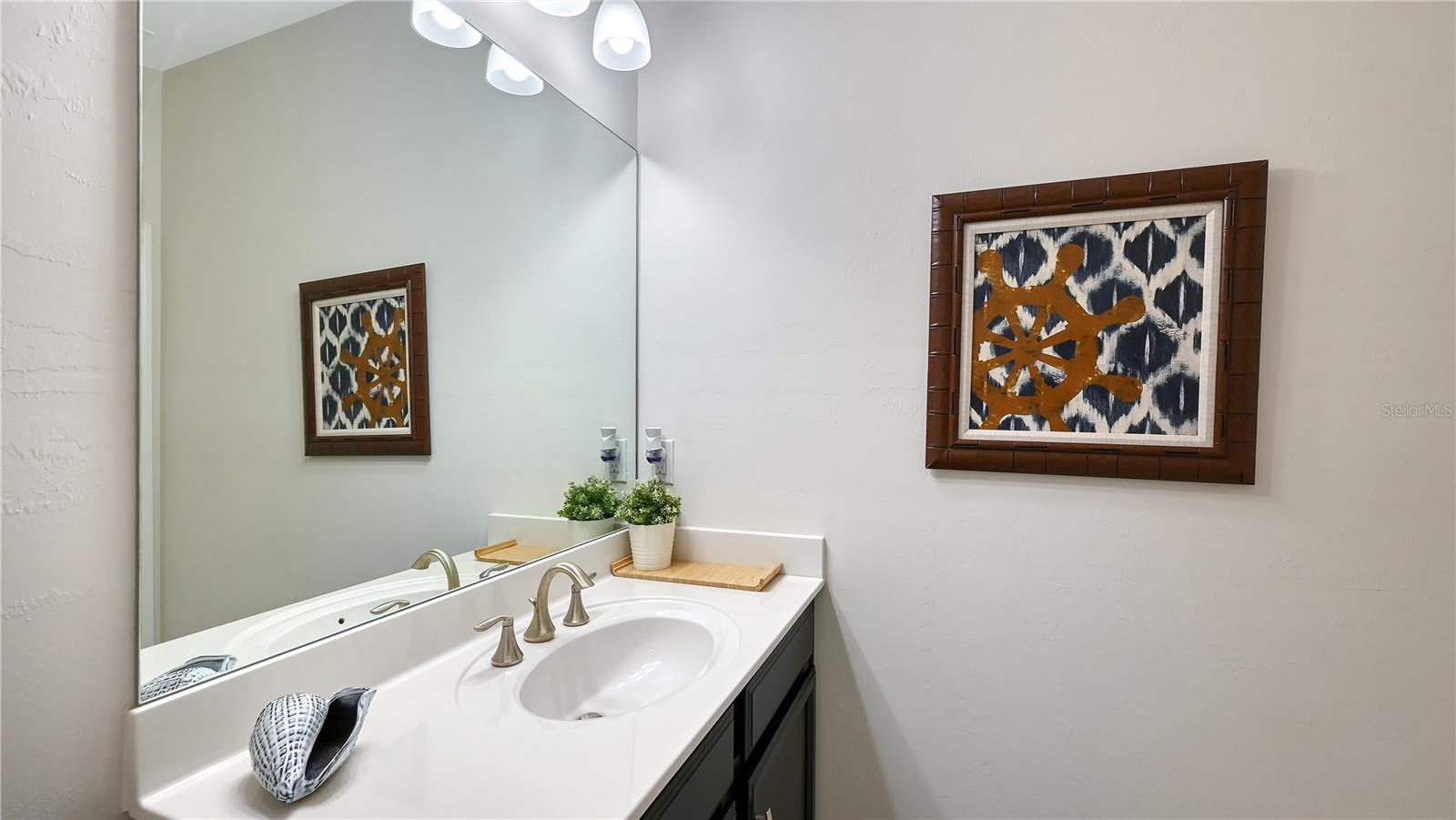 Image 21 of 36 For 4226 Frontier Lane 103