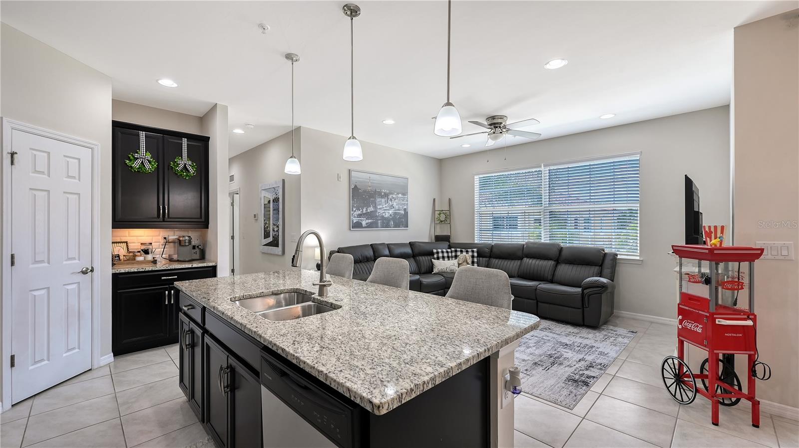 Image 8 of 36 For 4226 Frontier Lane 103