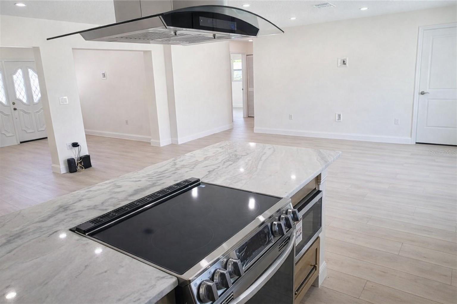 Image 12 of 36 For 4018 29th Avenue W