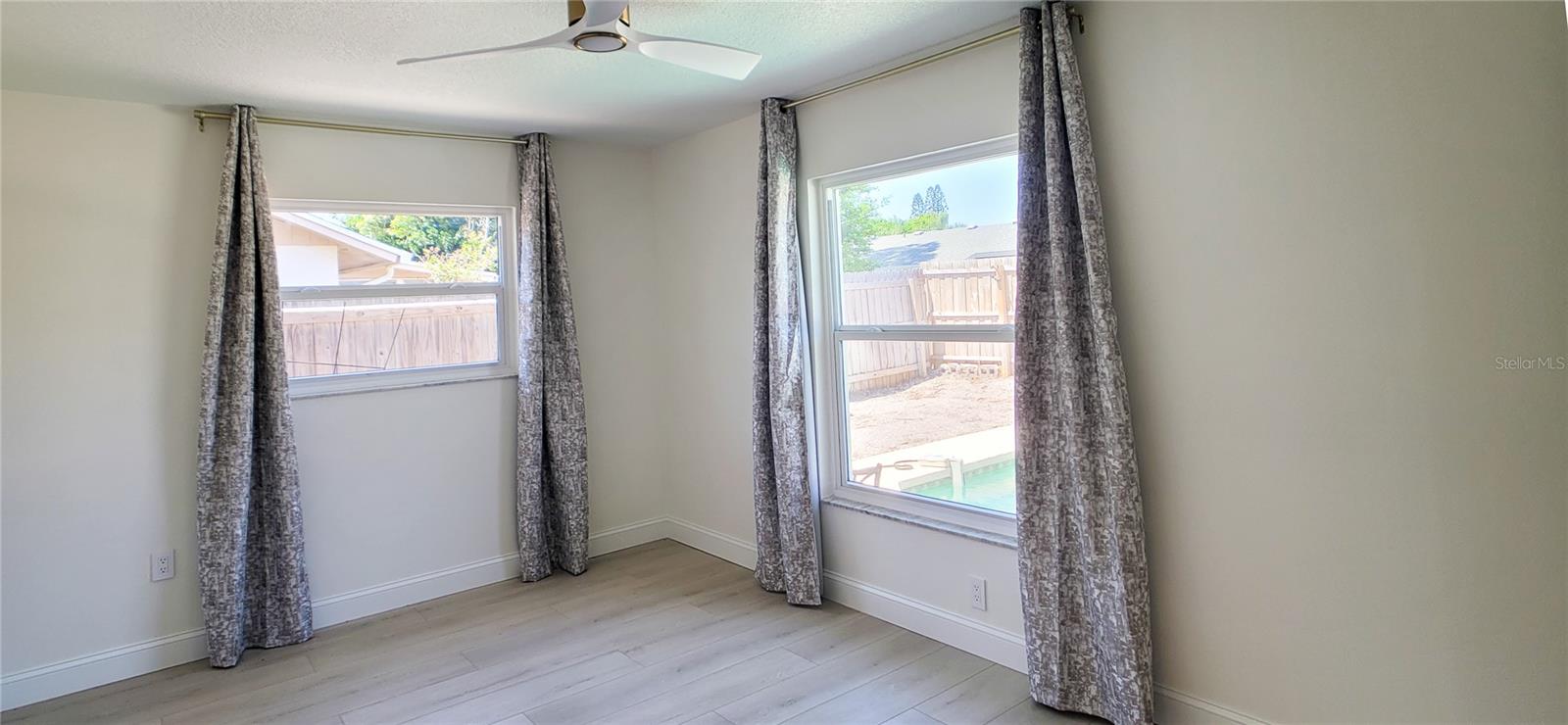 Image 14 of 36 For 4018 29th Avenue W