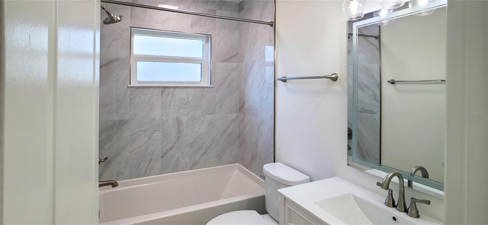 Image 24 of 36 For 4018 29th Avenue W