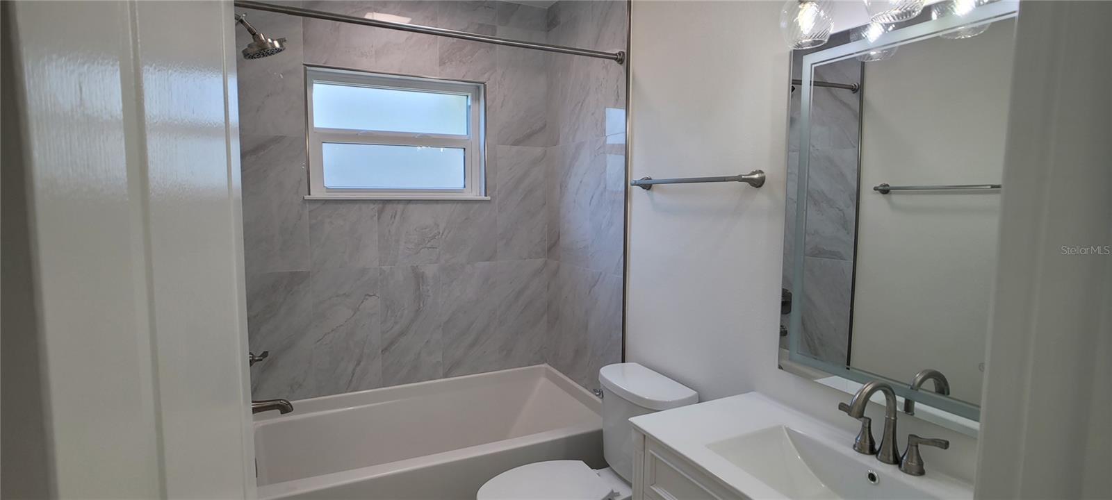 Image 25 of 36 For 4018 29th Avenue W