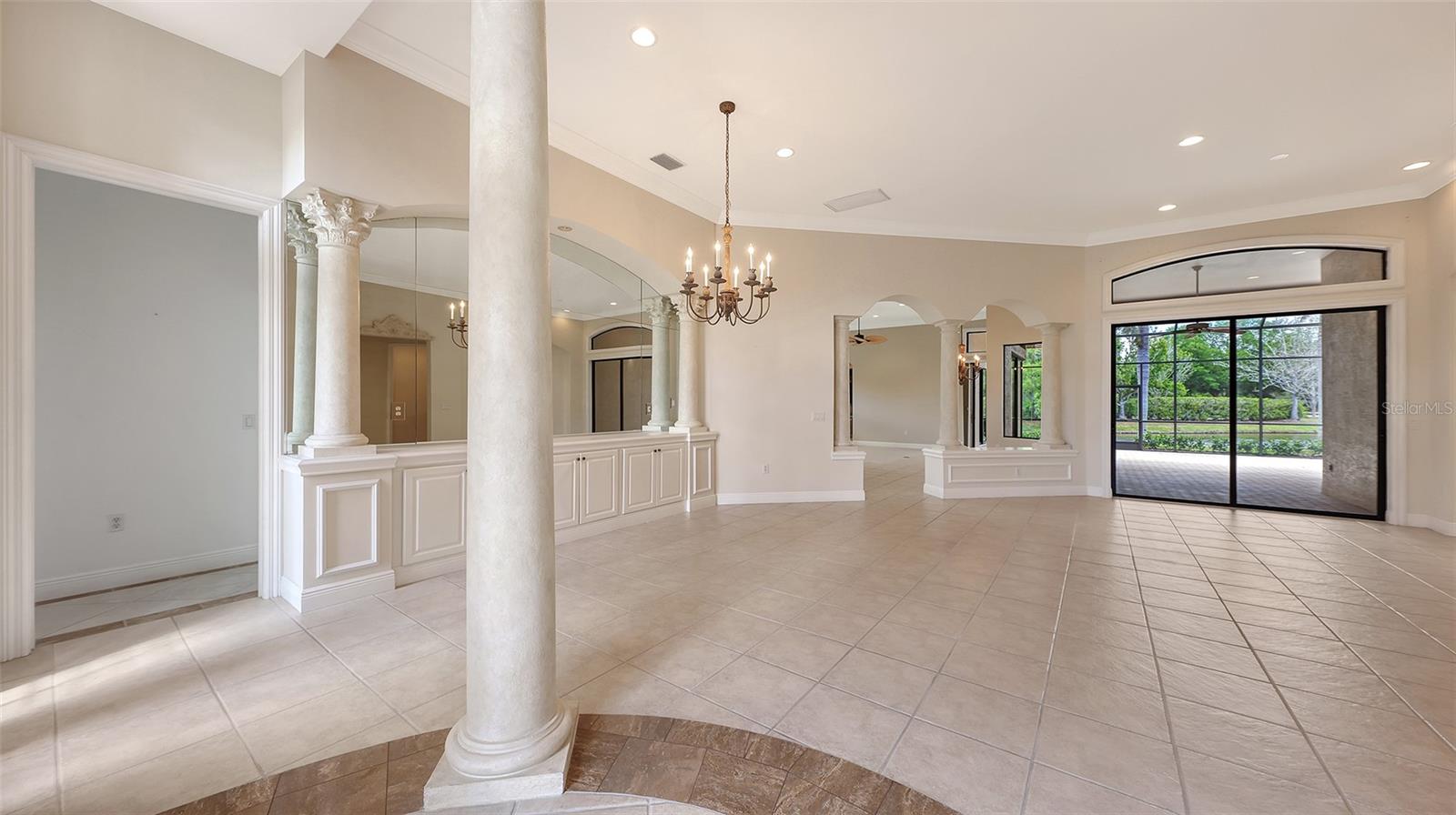 Image 10 of 77 For 7134 Whitemarsh Circle