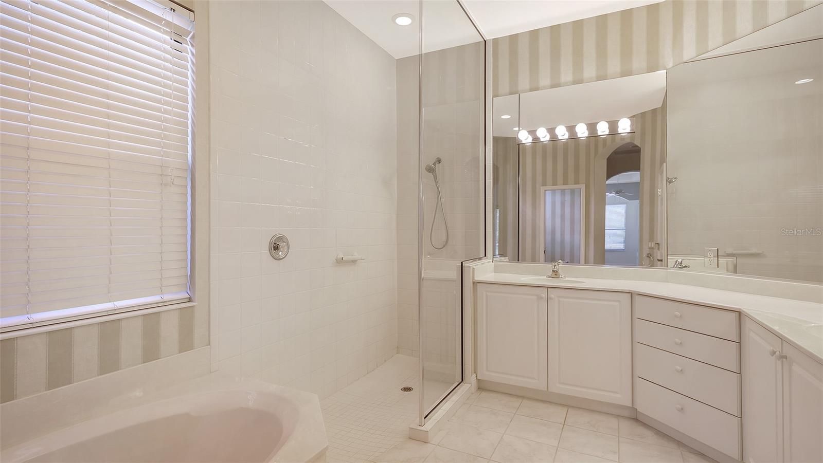 Image 35 of 77 For 7134 Whitemarsh Circle