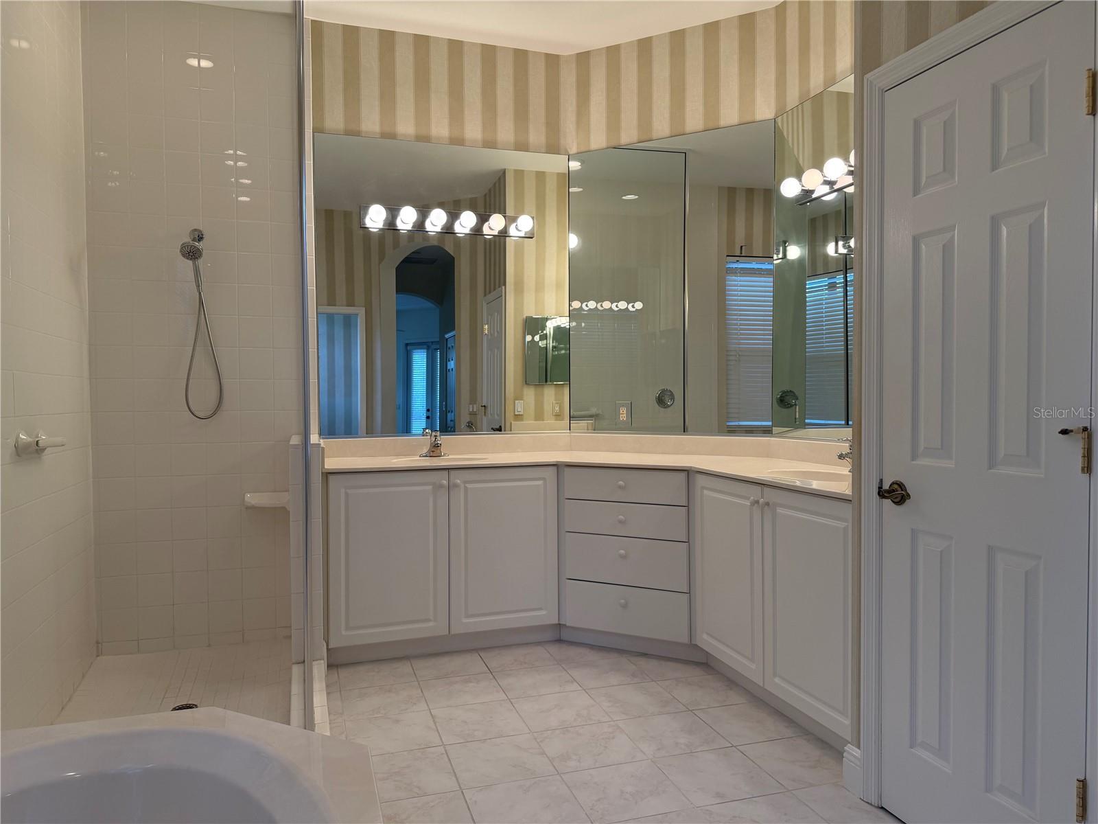 Image 36 of 77 For 7134 Whitemarsh Circle