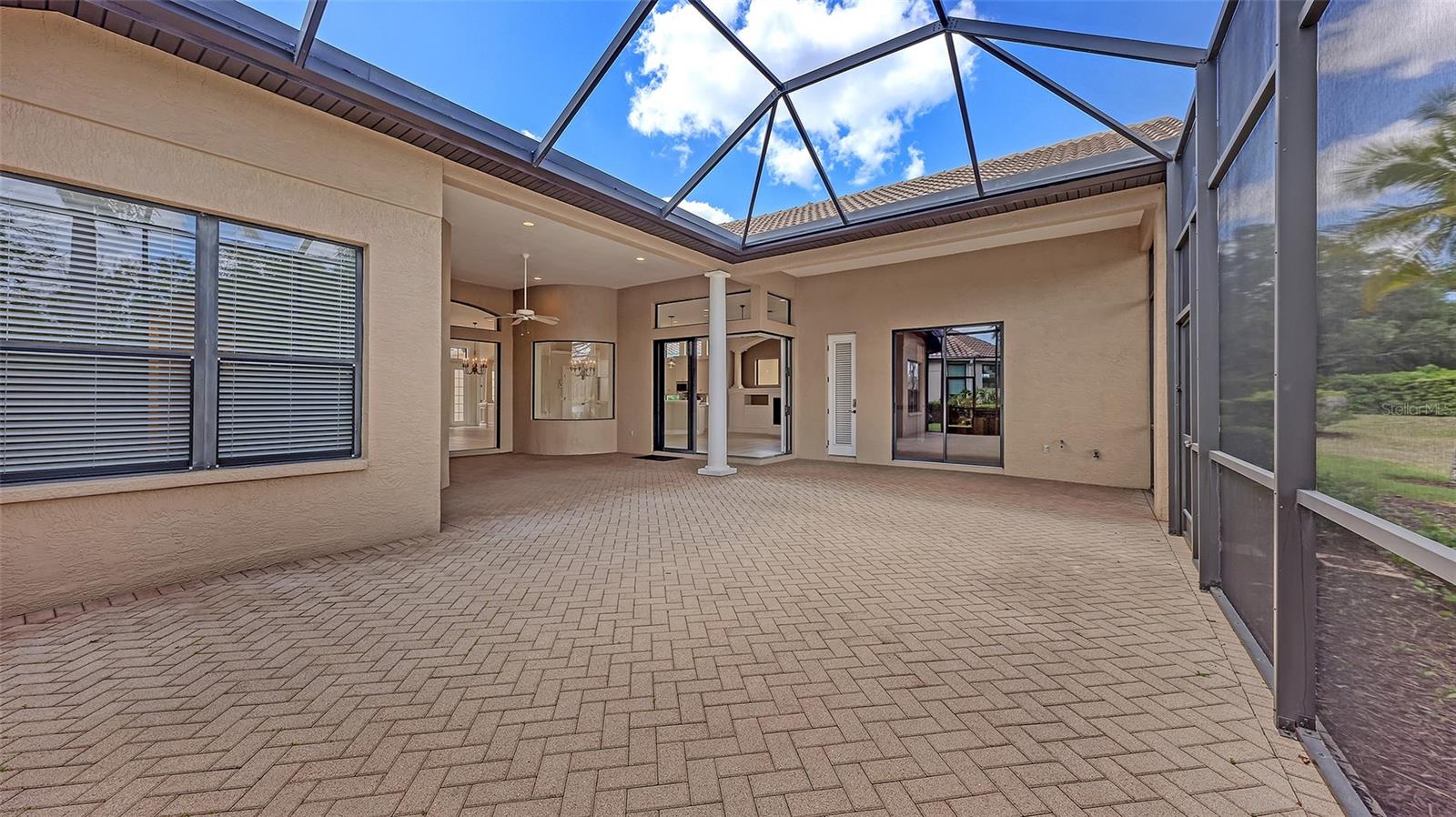 Image 53 of 77 For 7134 Whitemarsh Circle