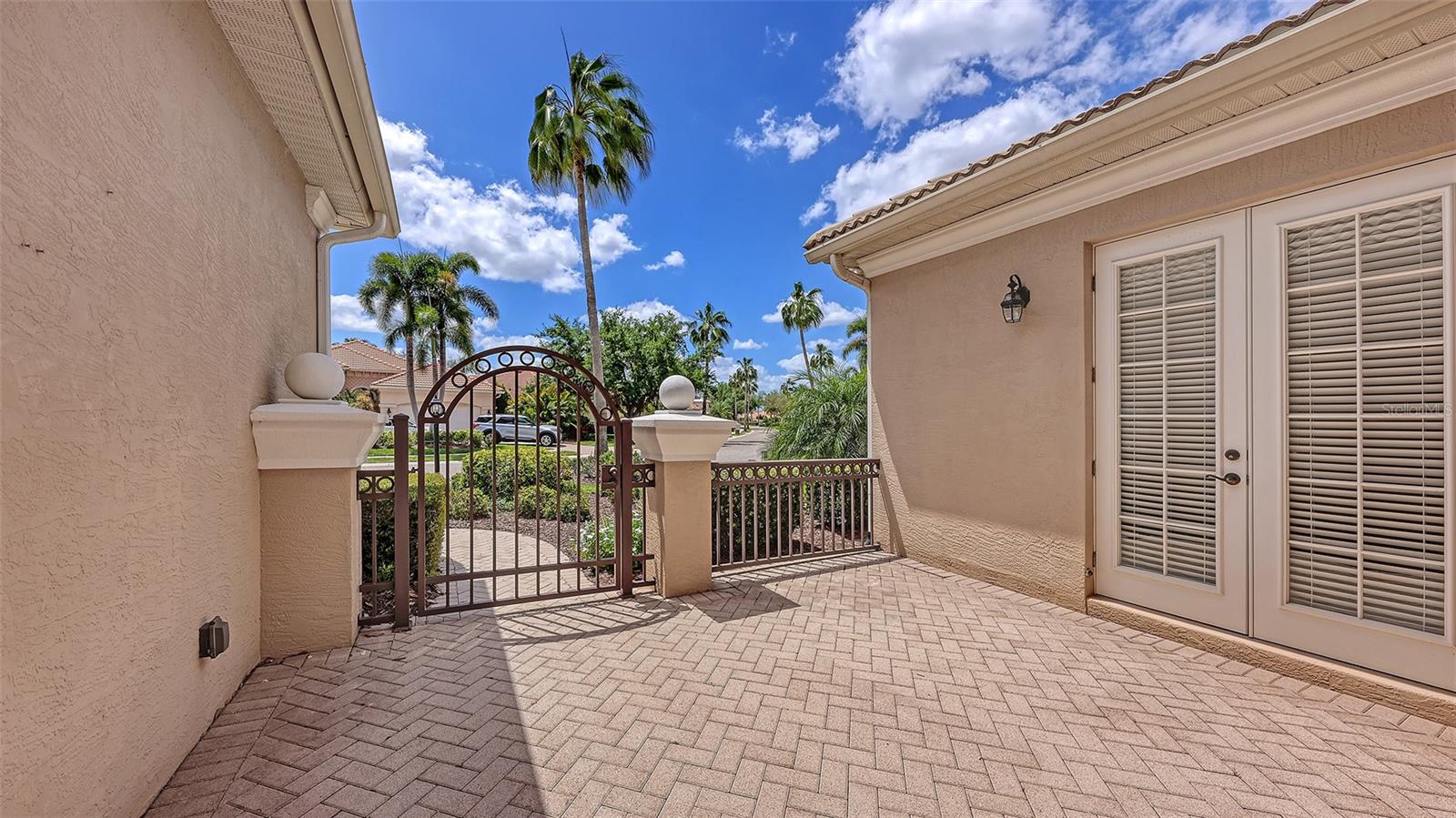 Image 7 of 77 For 7134 Whitemarsh Circle