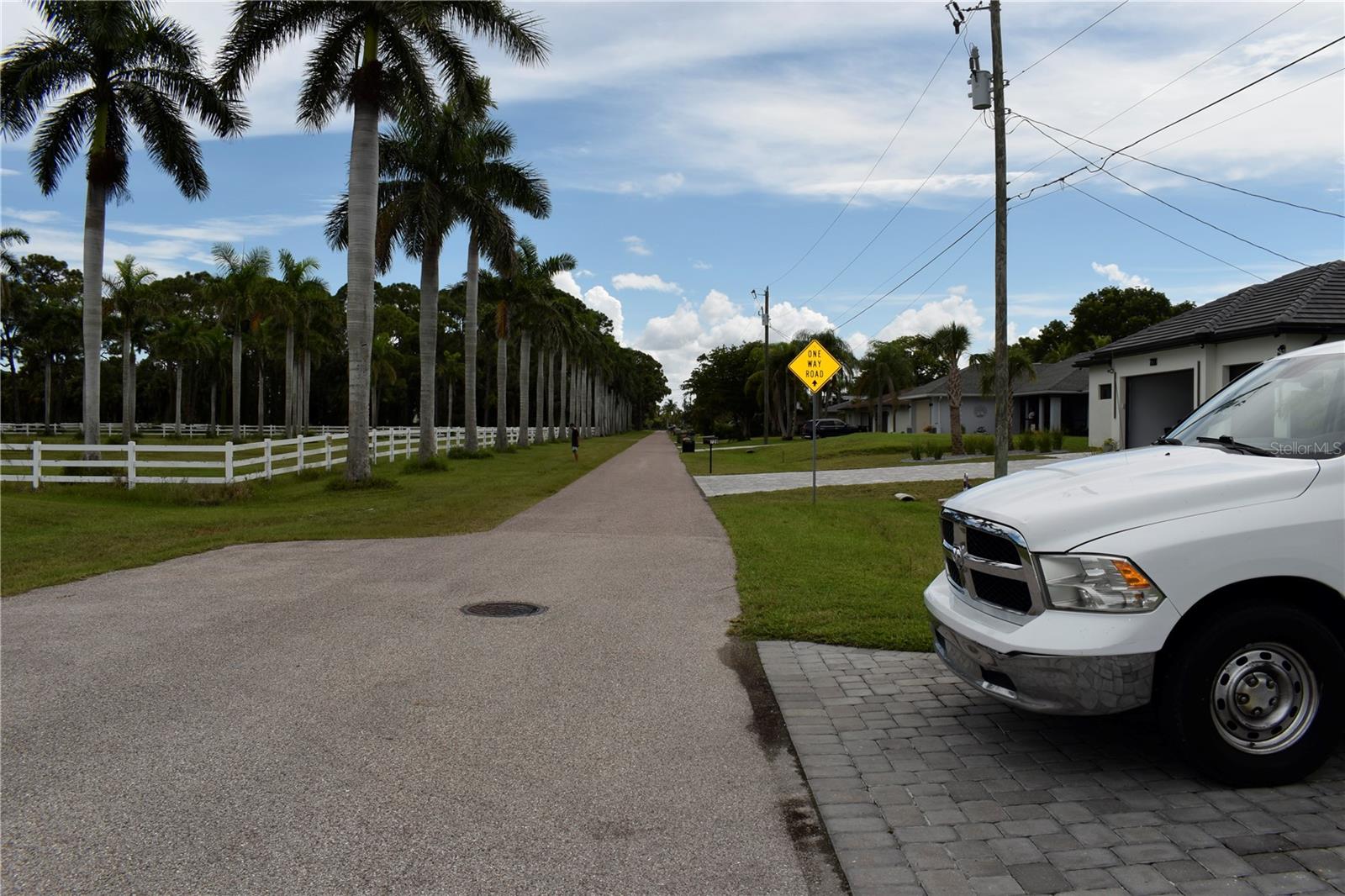 Image 3 of 3 For 805 6th Court