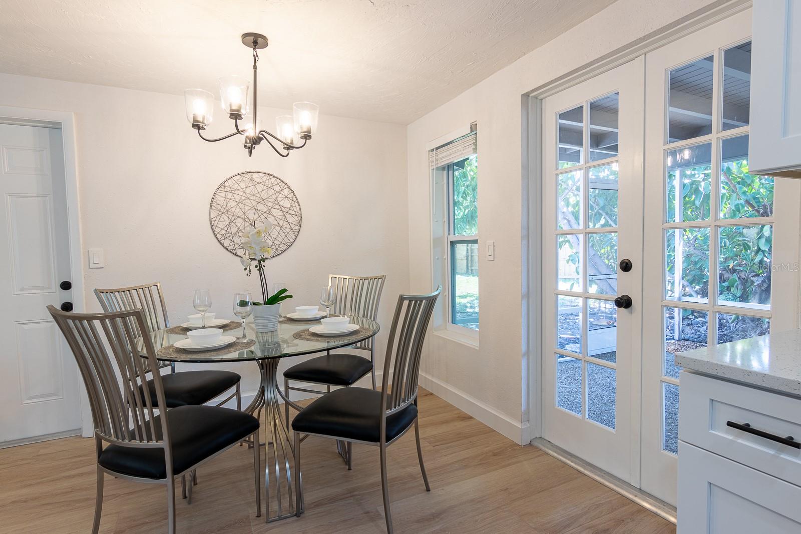 Image 12 of 34 For 420 Archibald Avenue