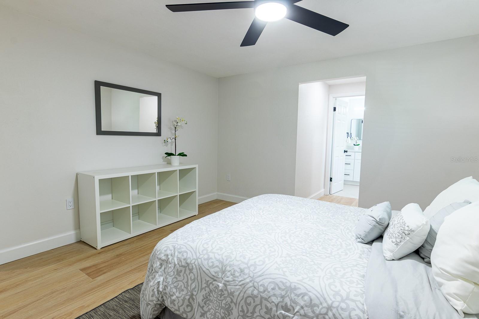 Image 17 of 34 For 420 Archibald Avenue