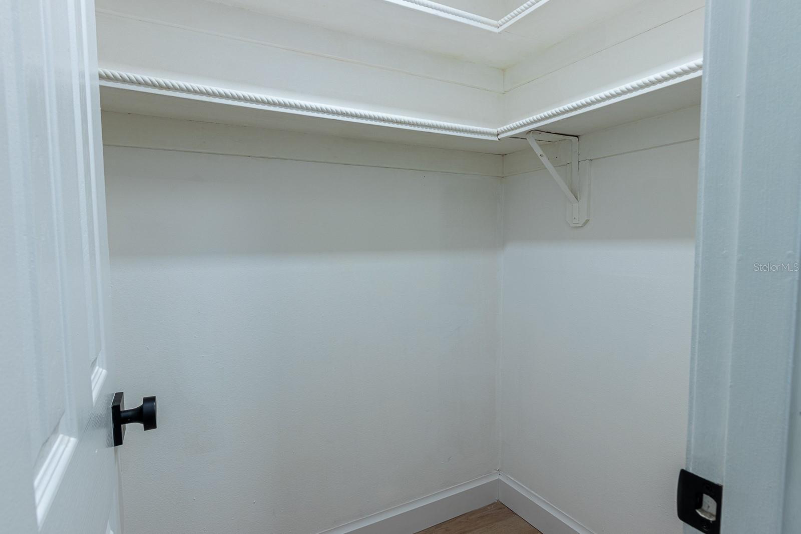 Image 19 of 34 For 420 Archibald Avenue