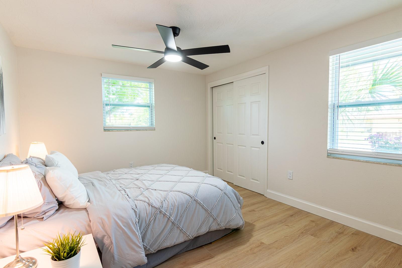 Image 22 of 34 For 420 Archibald Avenue