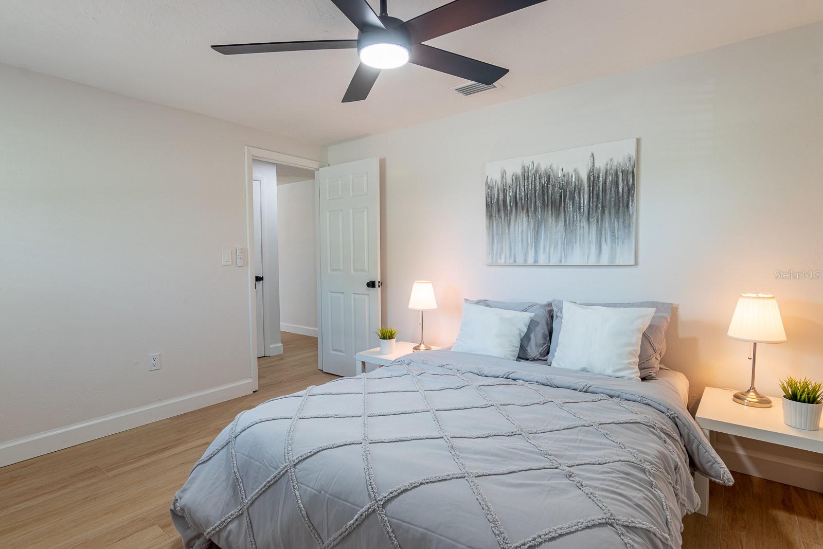 Image 23 of 34 For 420 Archibald Avenue