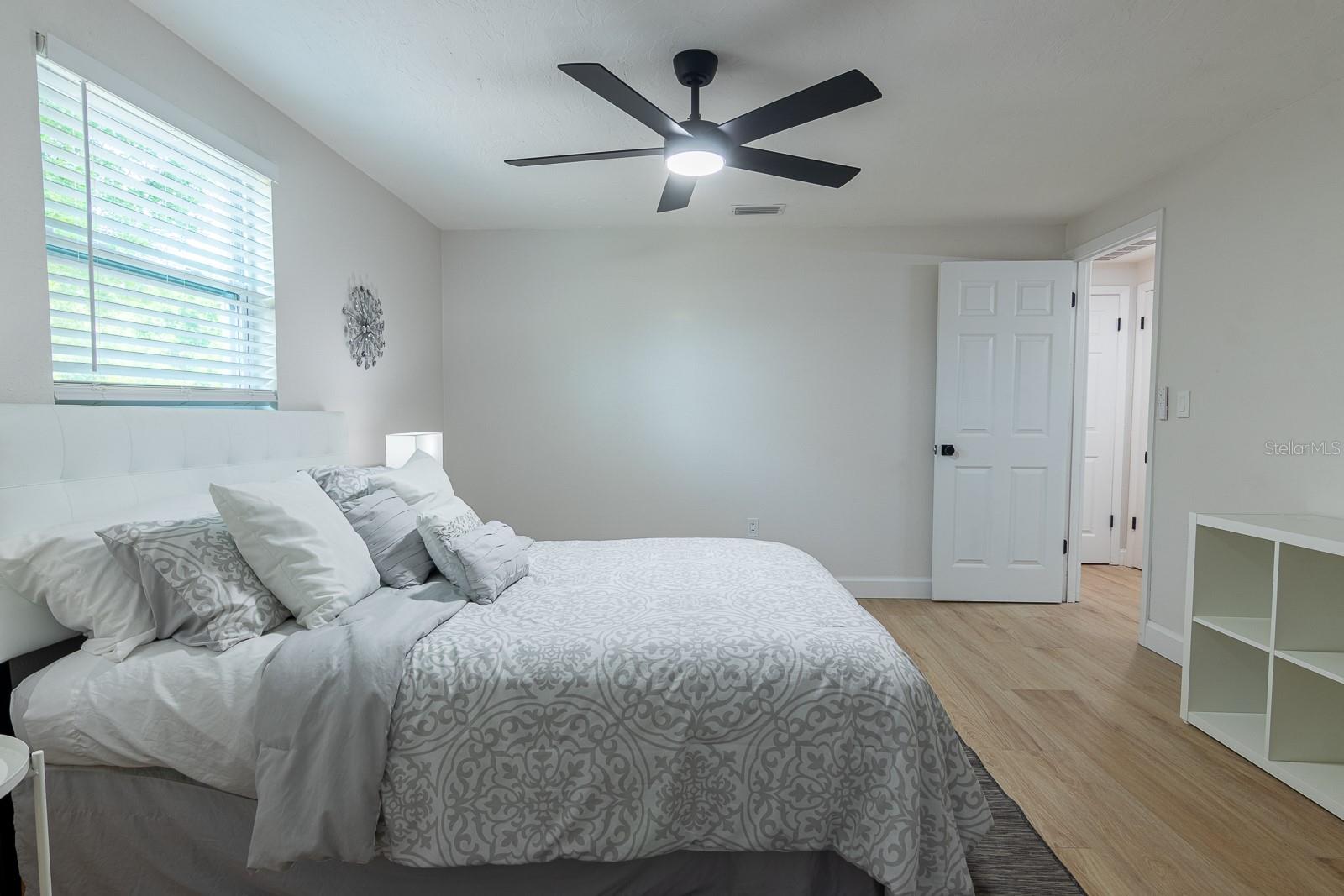 Image 27 of 34 For 420 Archibald Avenue