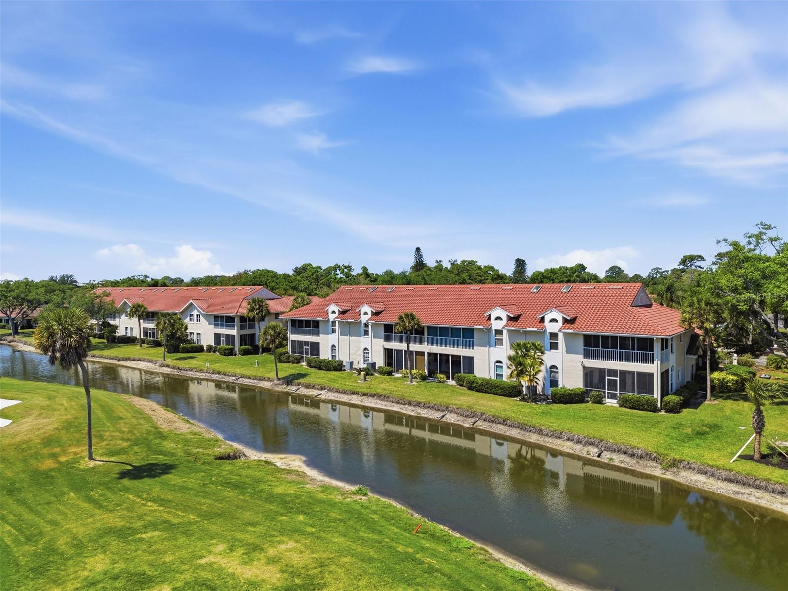 Image 46 of 51 For 5588 Golf Pointe Drive 1