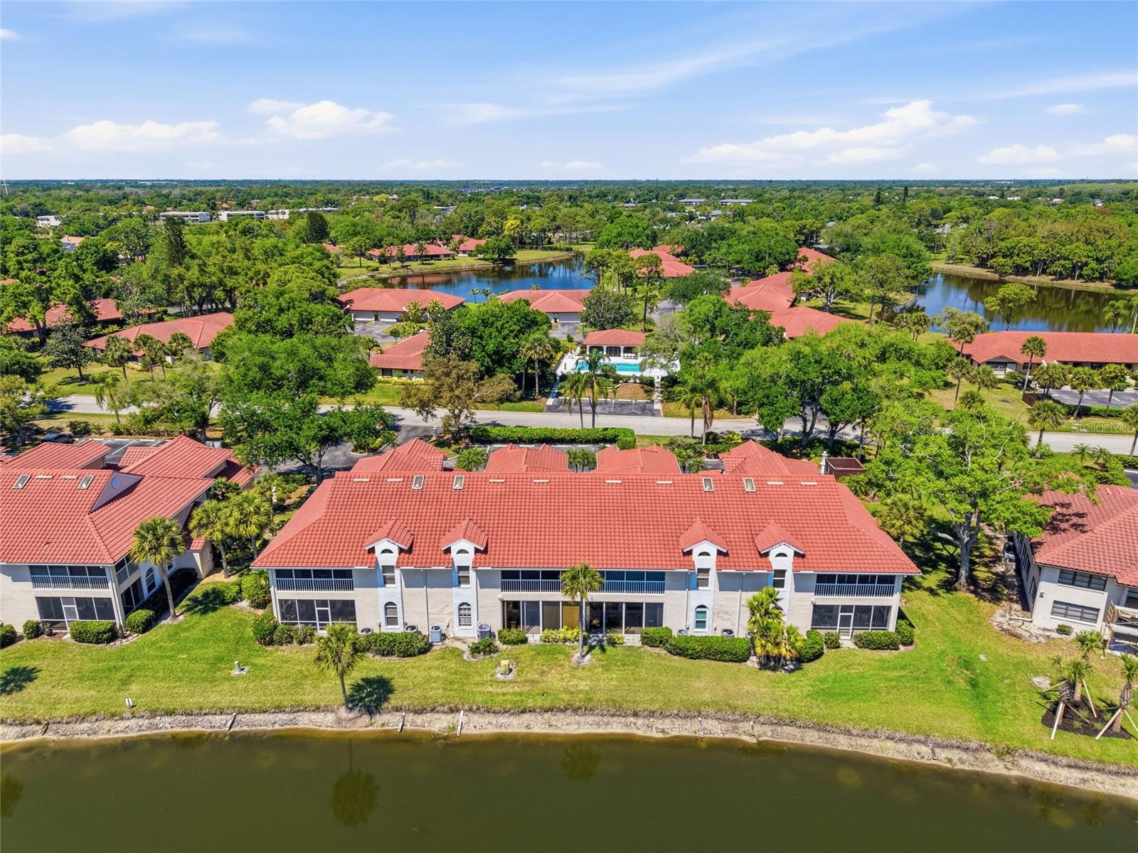 Image 48 of 51 For 5588 Golf Pointe Drive 1