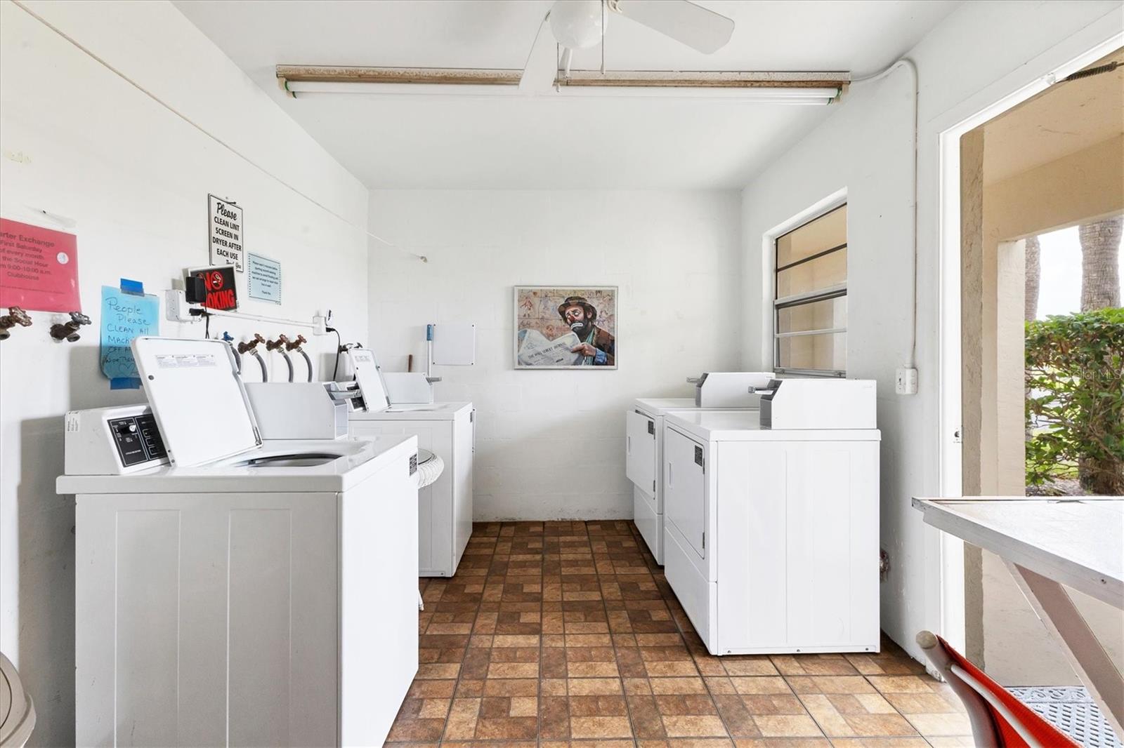 Image 25 of 48 For 3690 Pinecrest St  114