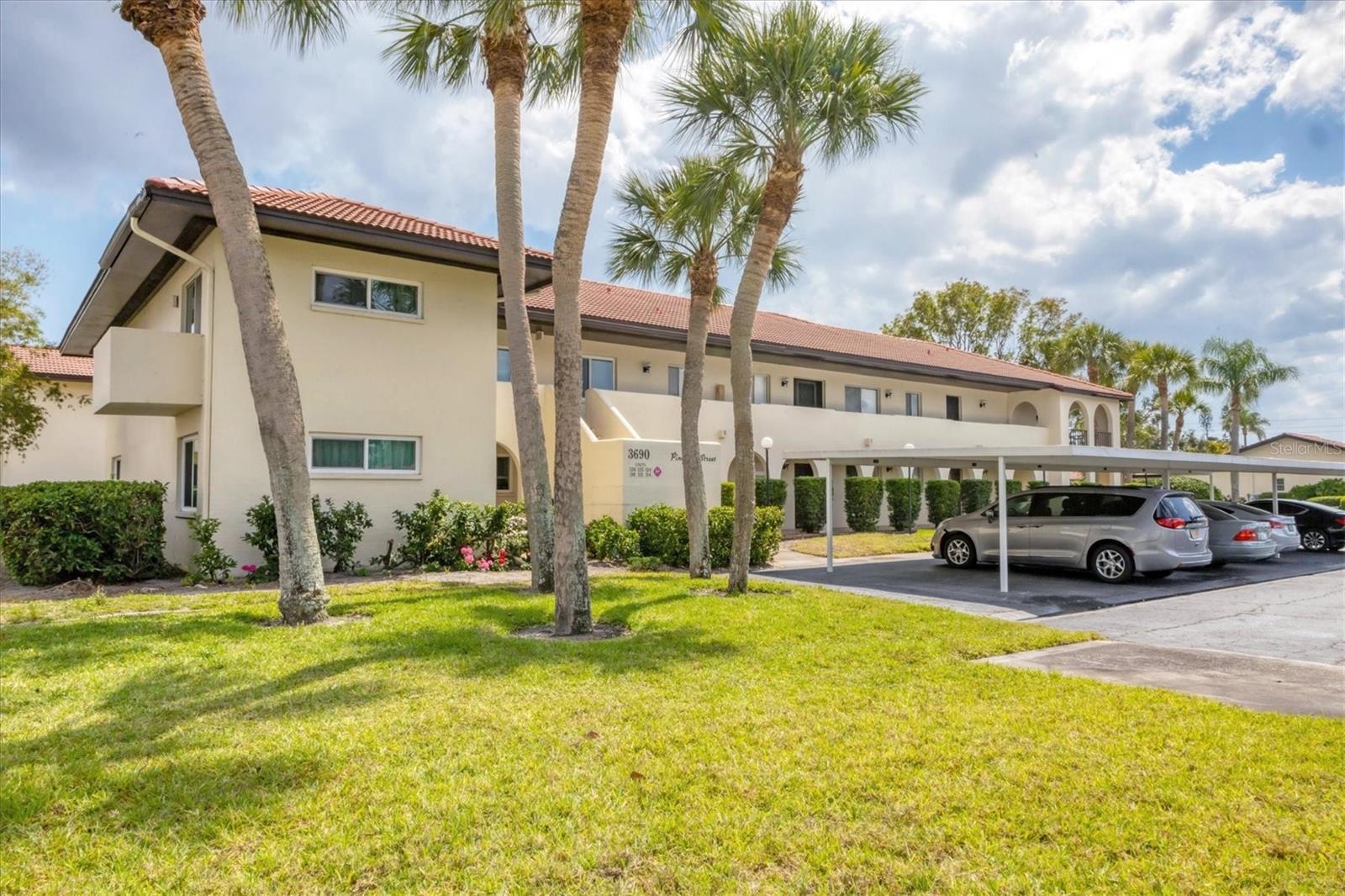 Image 35 of 48 For 3690 Pinecrest St  114