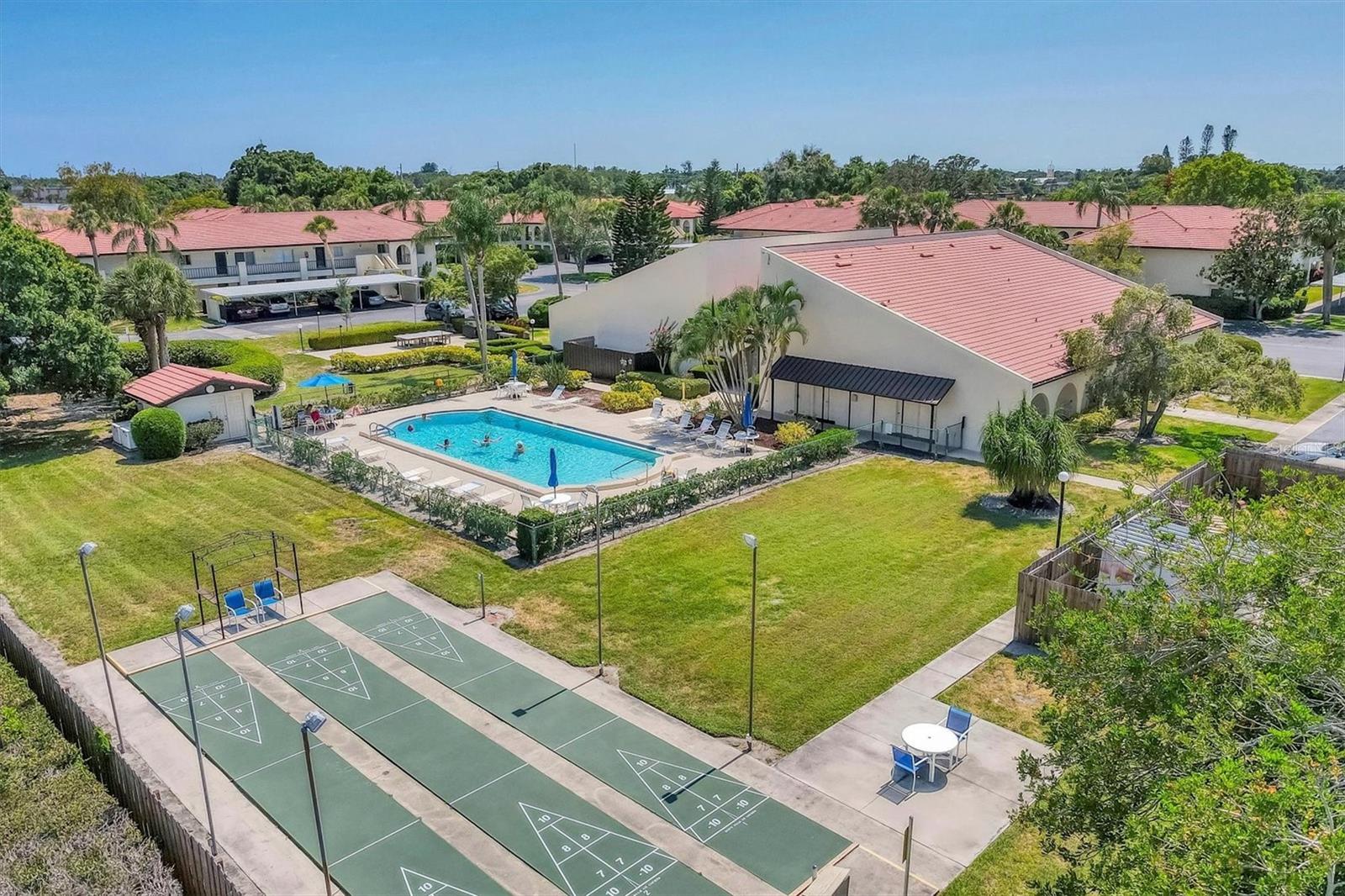 Image 45 of 48 For 3690 Pinecrest St  114