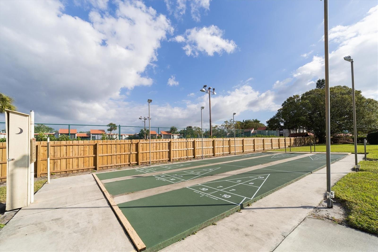 Image 46 of 48 For 3690 Pinecrest St  114