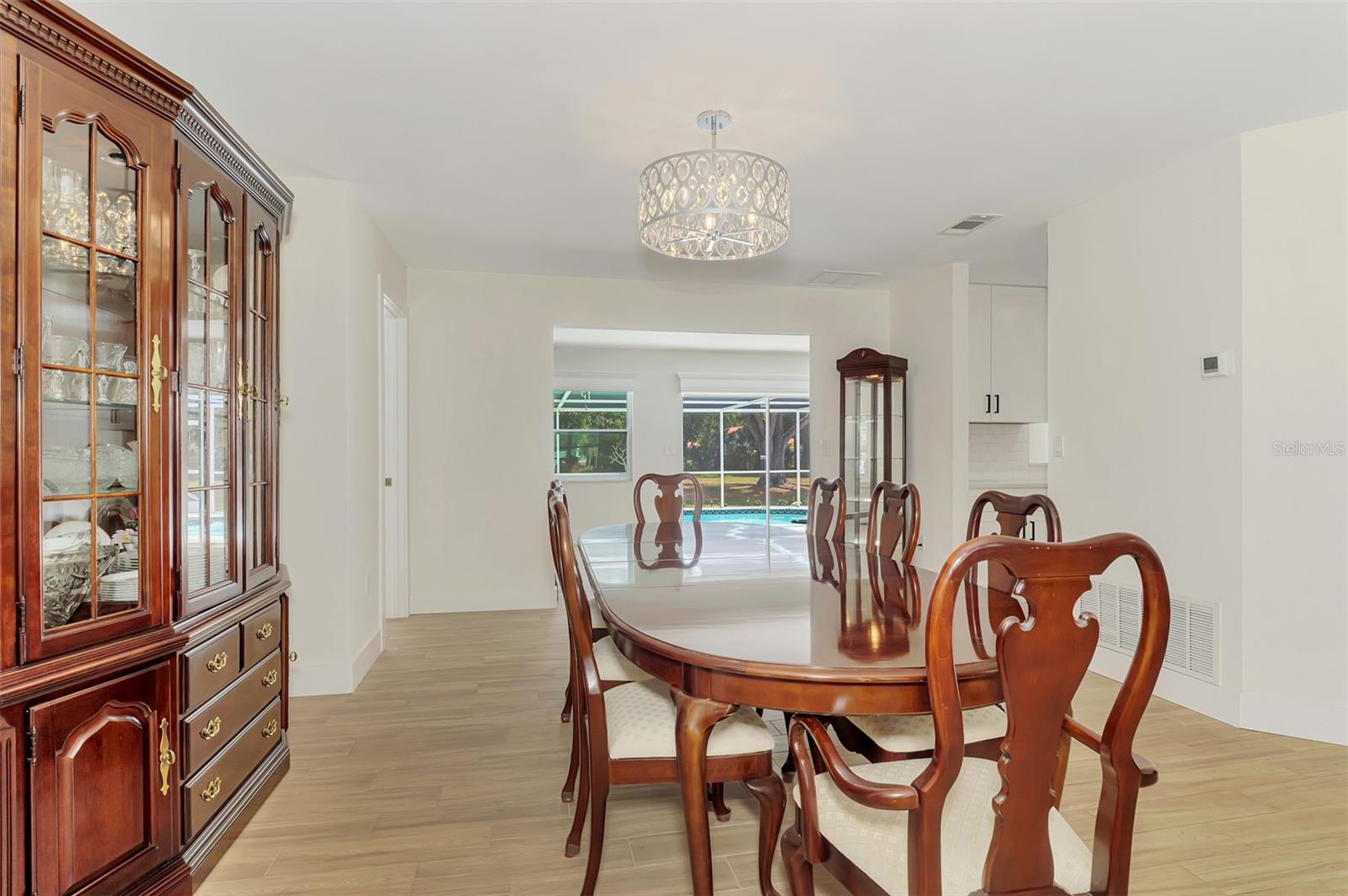 Image 10 of 47 For 1620 Mission Valley Boulevard