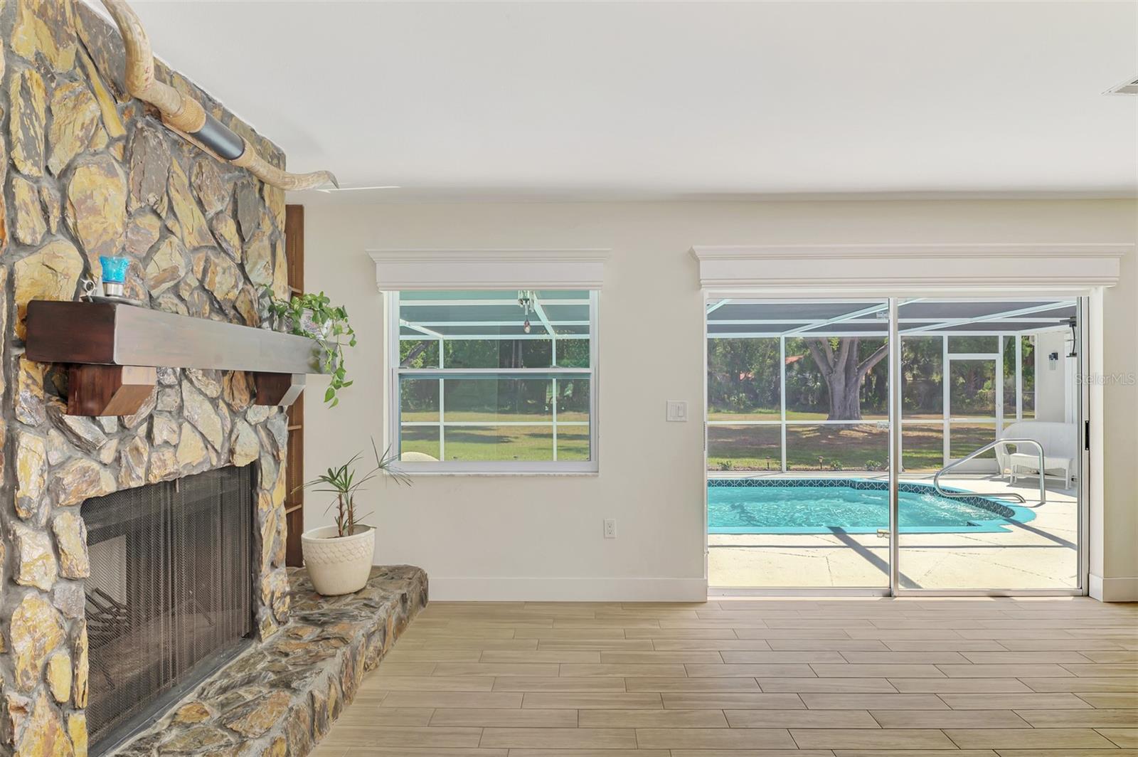 Image 13 of 47 For 1620 Mission Valley Boulevard