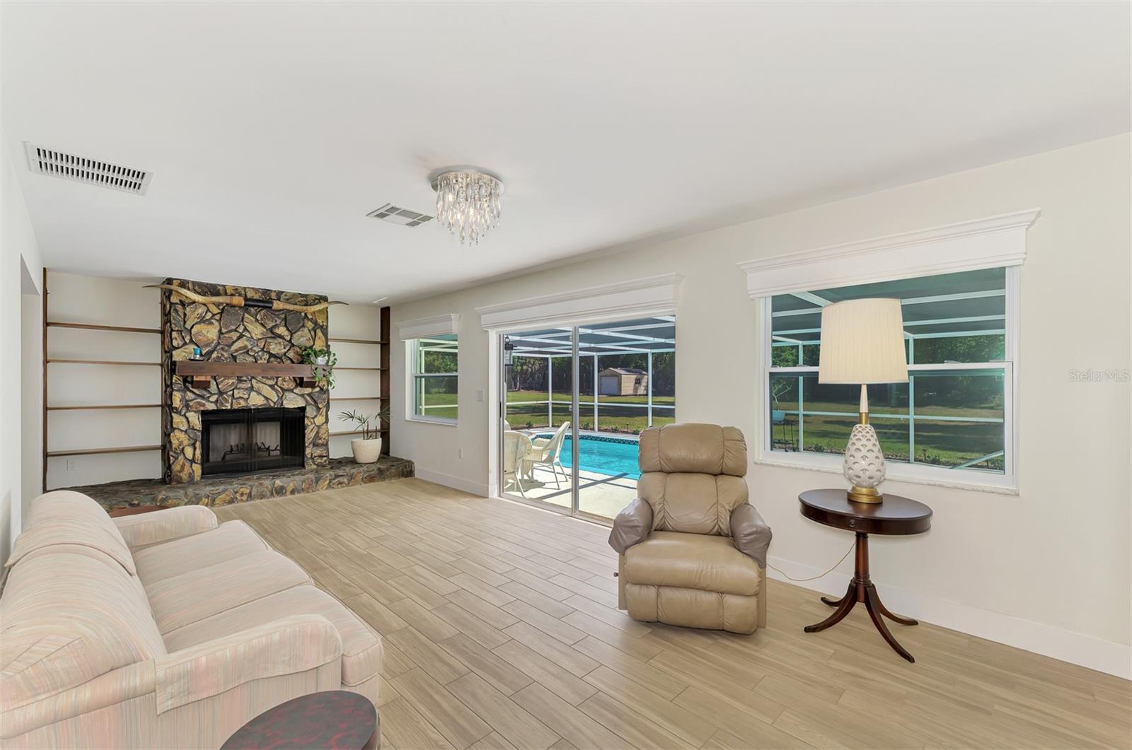 Image 15 of 47 For 1620 Mission Valley Boulevard