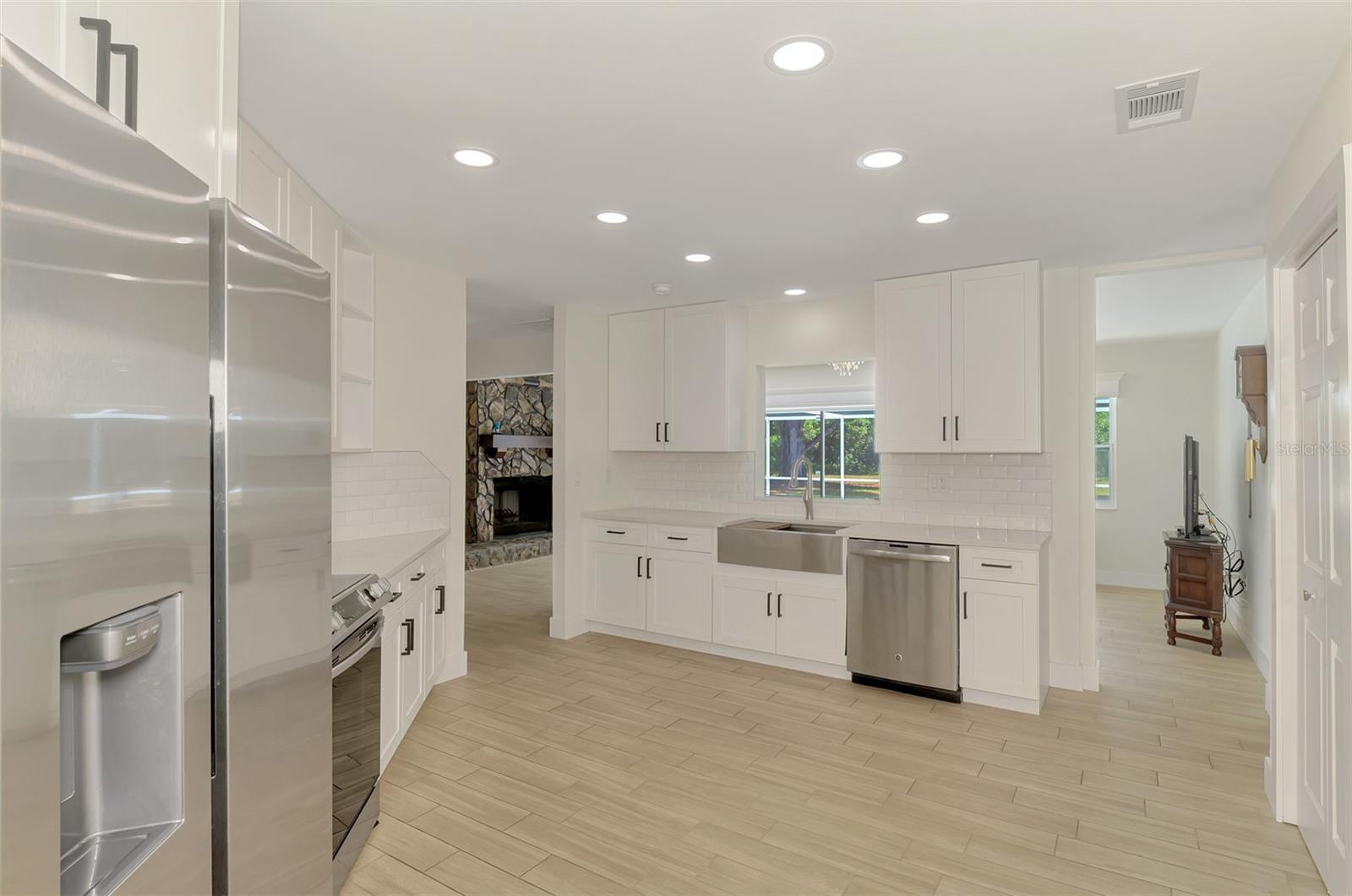 Image 18 of 47 For 1620 Mission Valley Boulevard