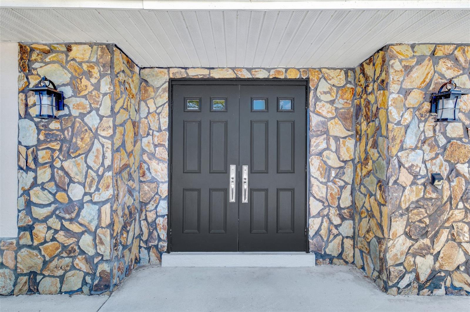 Image 4 of 47 For 1620 Mission Valley Boulevard