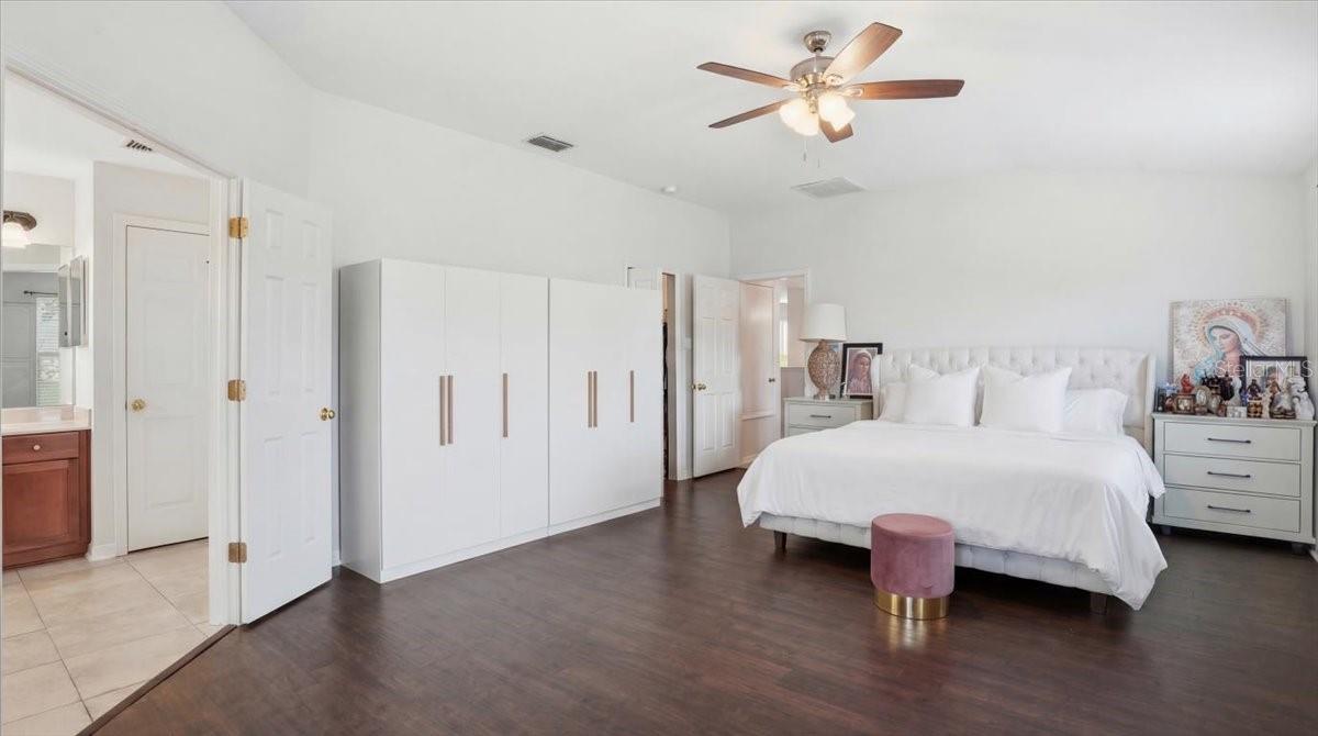 Image 31 of 47 For 7860 Atwood Drive