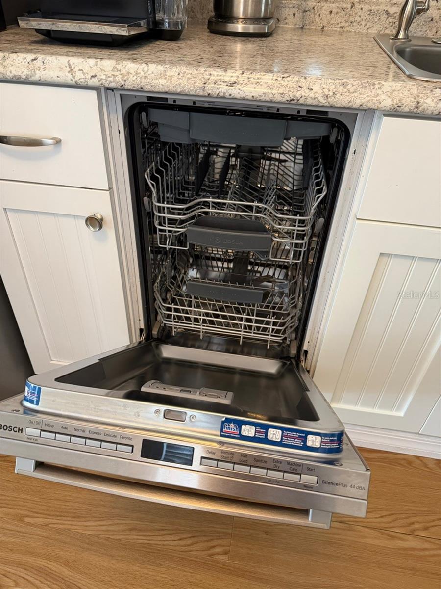 Image 11 of 12 For 6633 53rd Avenue E C-20