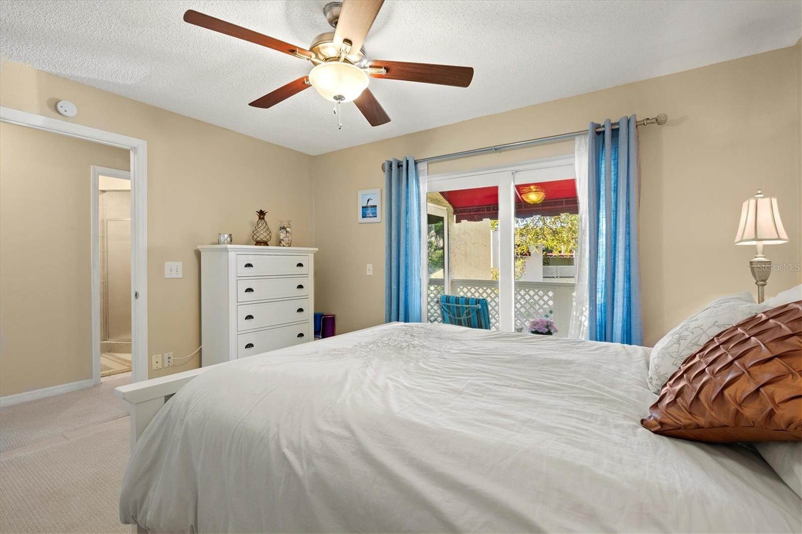 Image 35 of 59 For 6101 34th Street W 26c