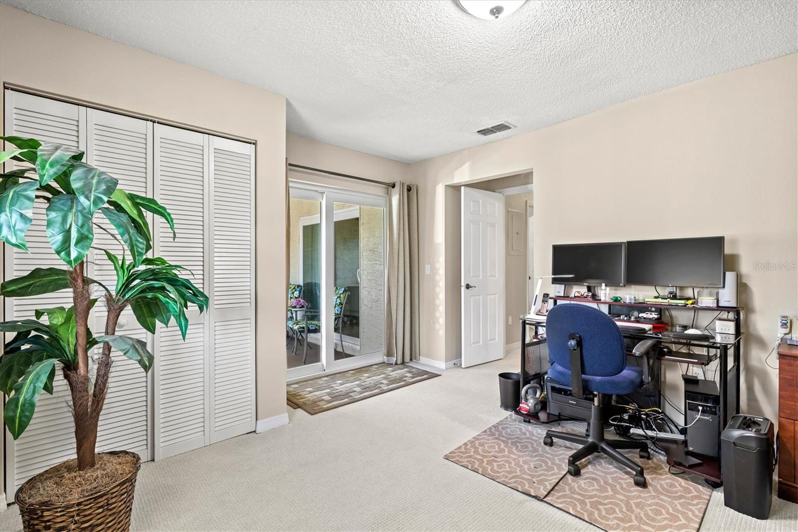 Image 40 of 59 For 6101 34th Street W 26c