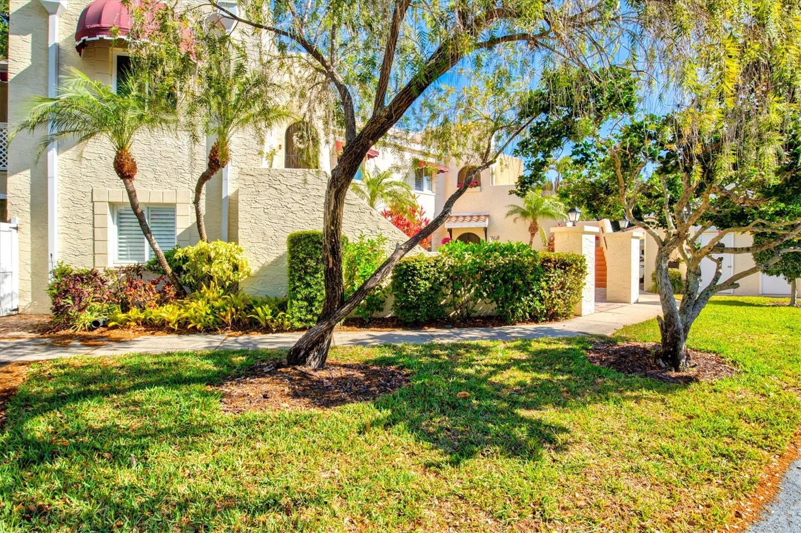 Image 43 of 59 For 6101 34th Street W 26c