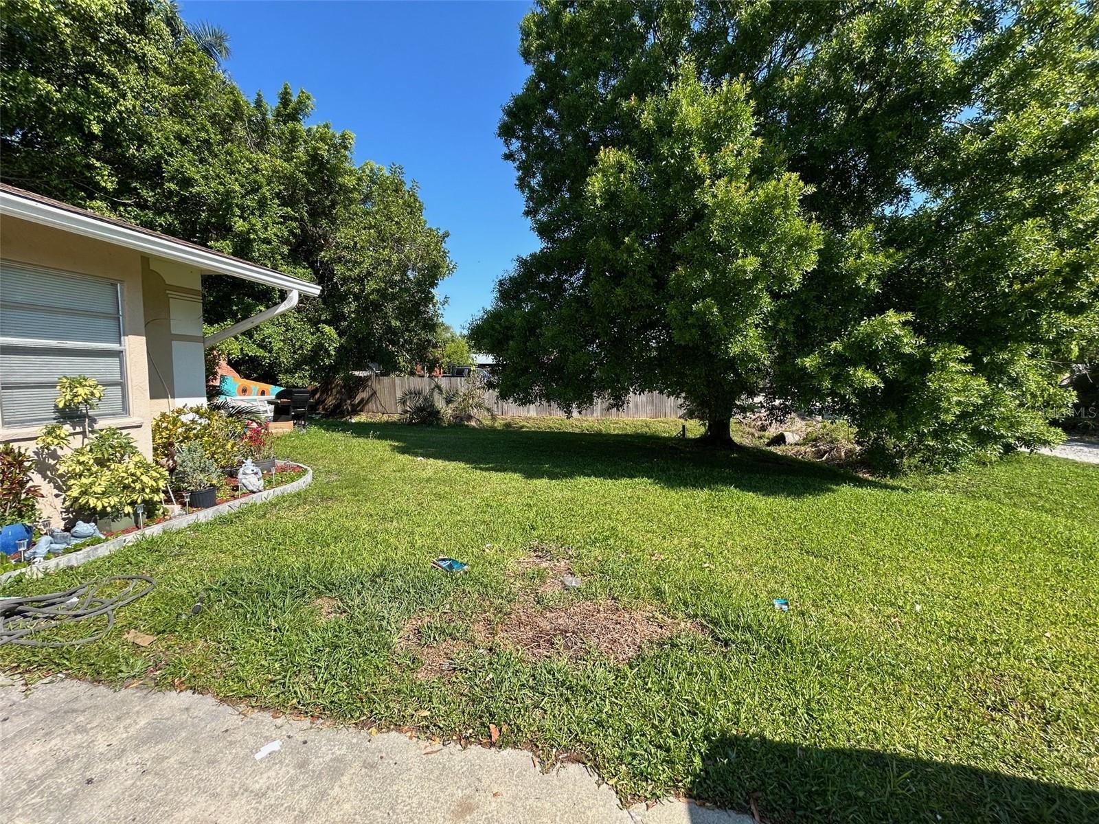 Image 28 of 28 For 1031 30th Avenue E