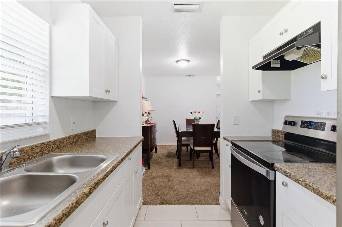 Image 11 of 38 For 5105 15th Street Court E