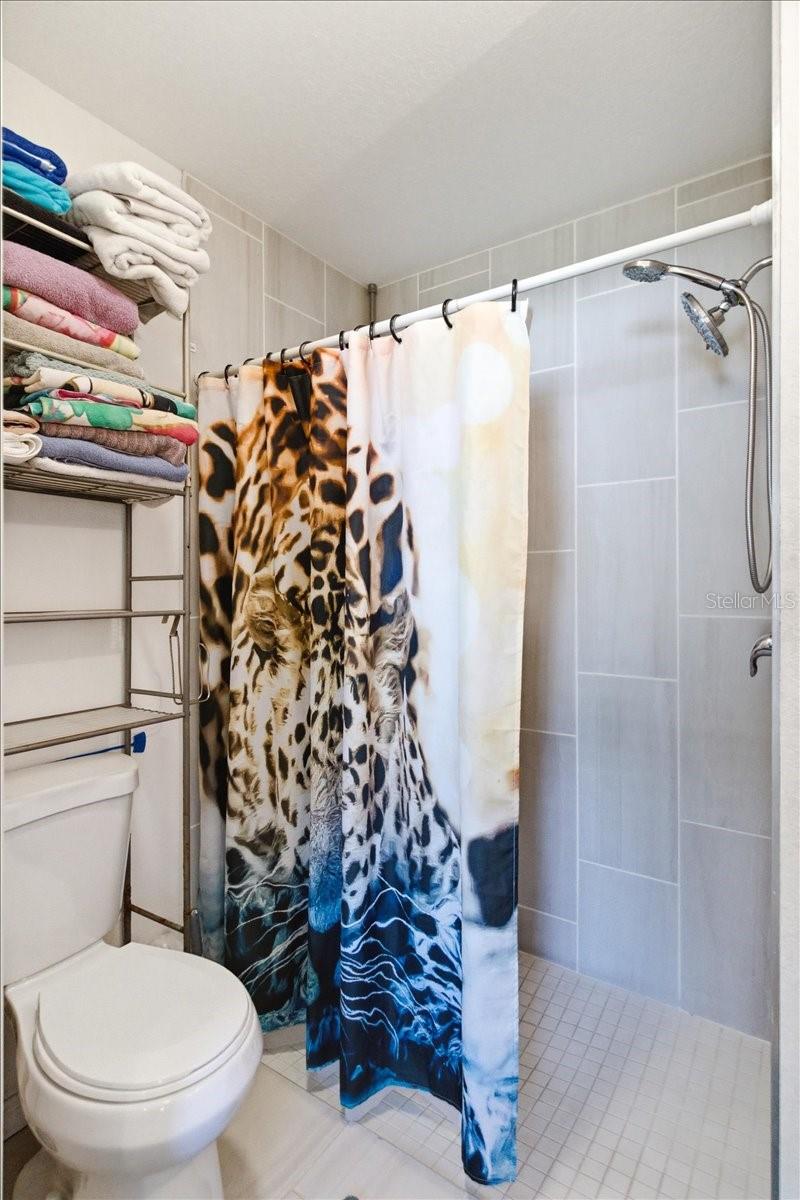 Image 20 of 38 For 5105 15th Street Court E