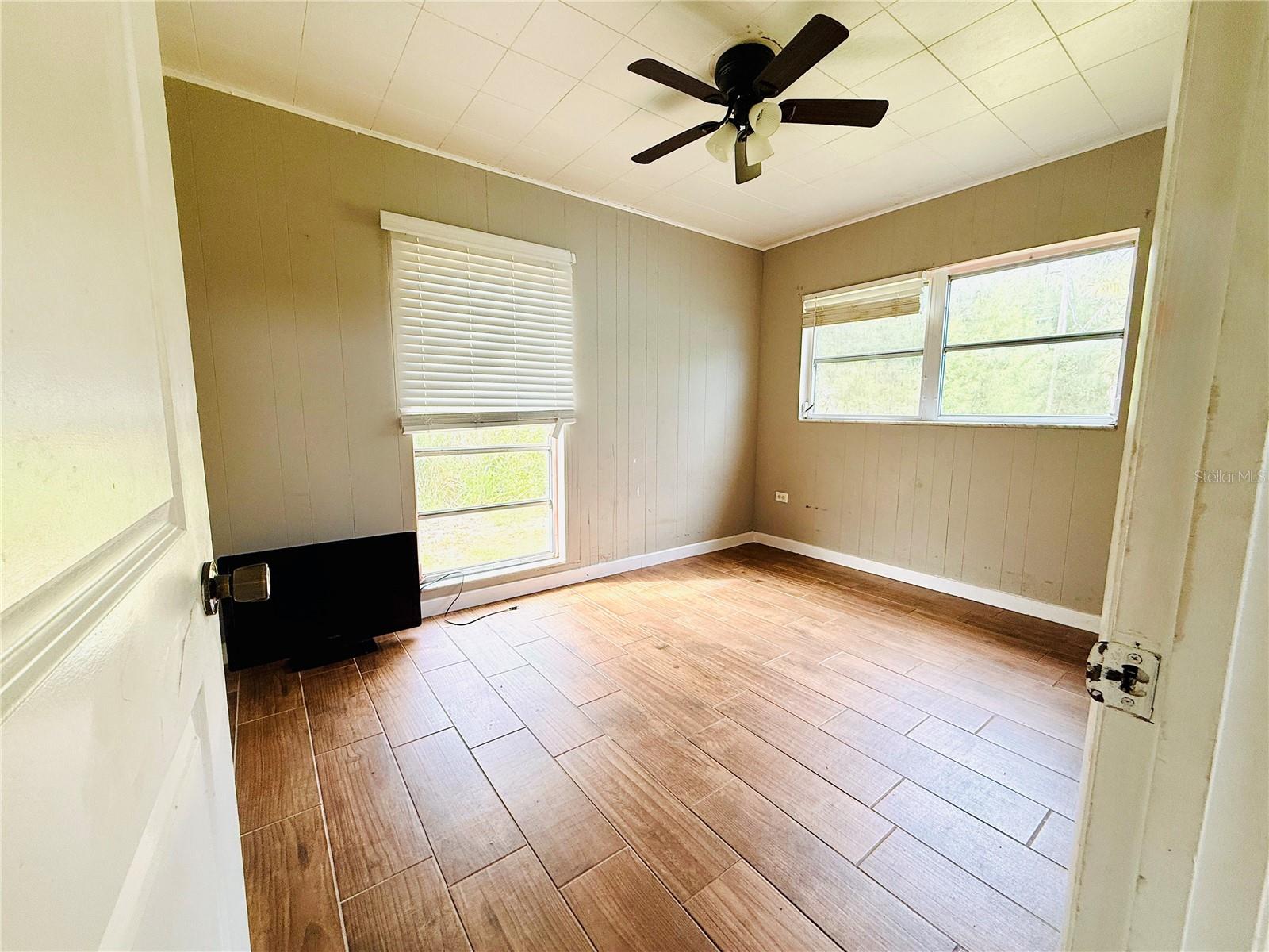 Image 7 of 8 For 164 Tradewinds Drive Nw