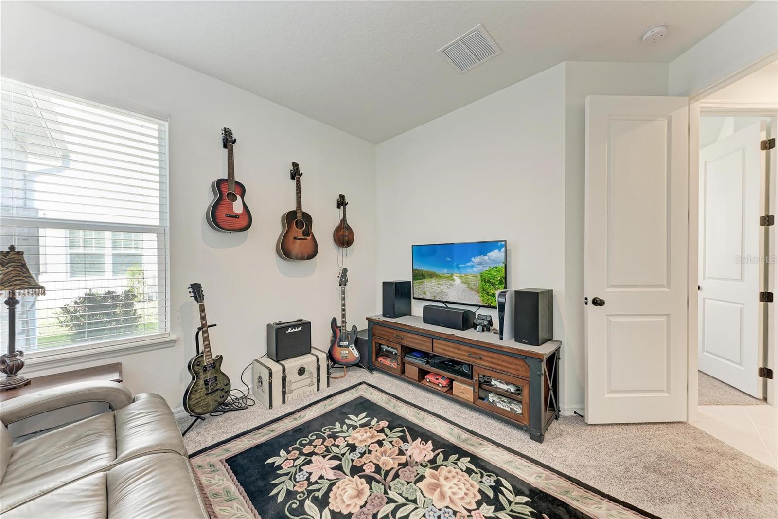 Image 29 of 81 For 10010 Buckman Halls Drive