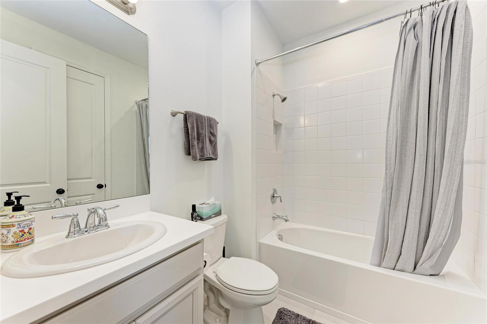 Image 33 of 81 For 10010 Buckman Halls Drive