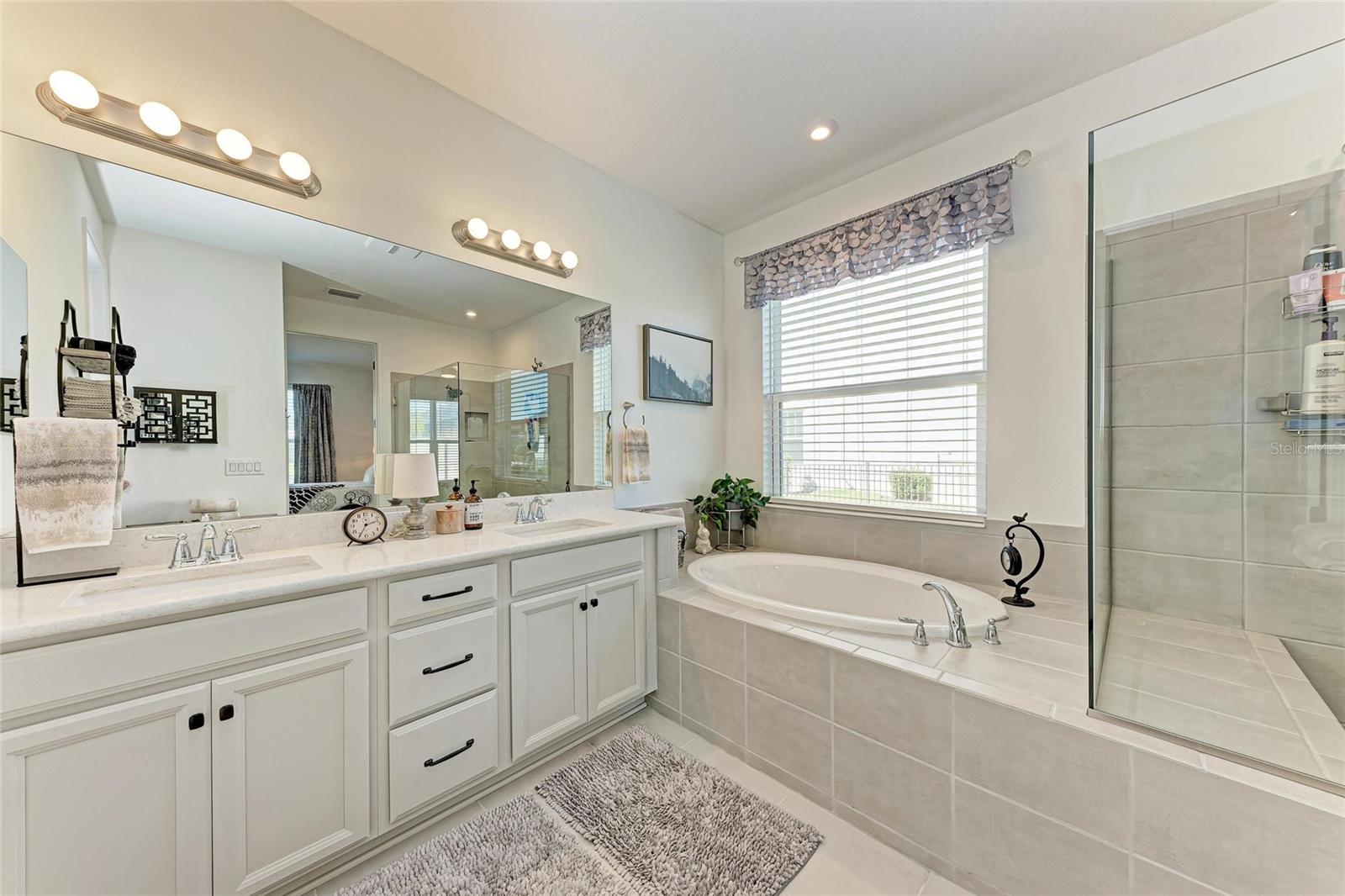 Image 42 of 81 For 10010 Buckman Halls Drive