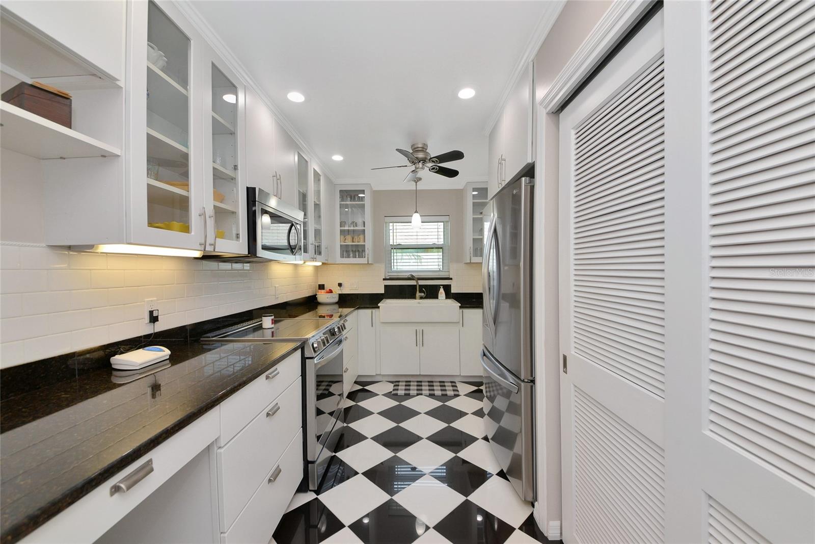 Image 3 of 45 For 6220 29th Avenue W 6220