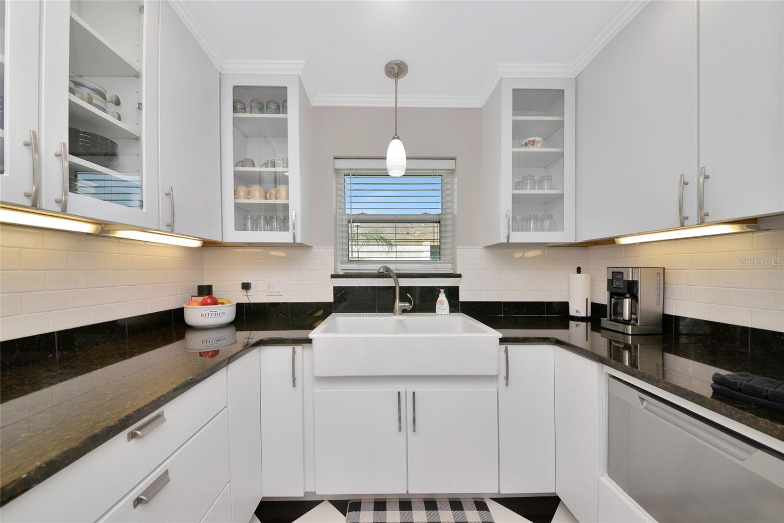 Image 6 of 45 For 6220 29th Avenue W 6220